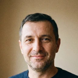 Dejan T.